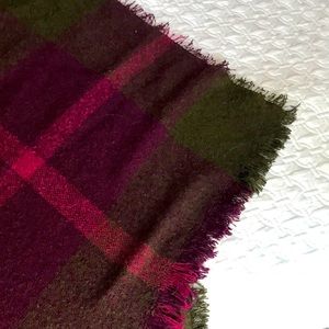 Wrap or throw 53” x 54” part cashmere soft and luxurious! NWOT